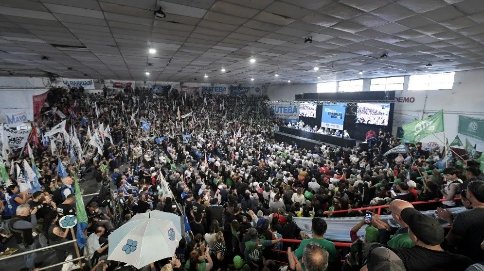 Kicillof: "En octubre vamos a llenar el Congreso nacional de compañeros que defiendan los derechos de nuestro pueblo"